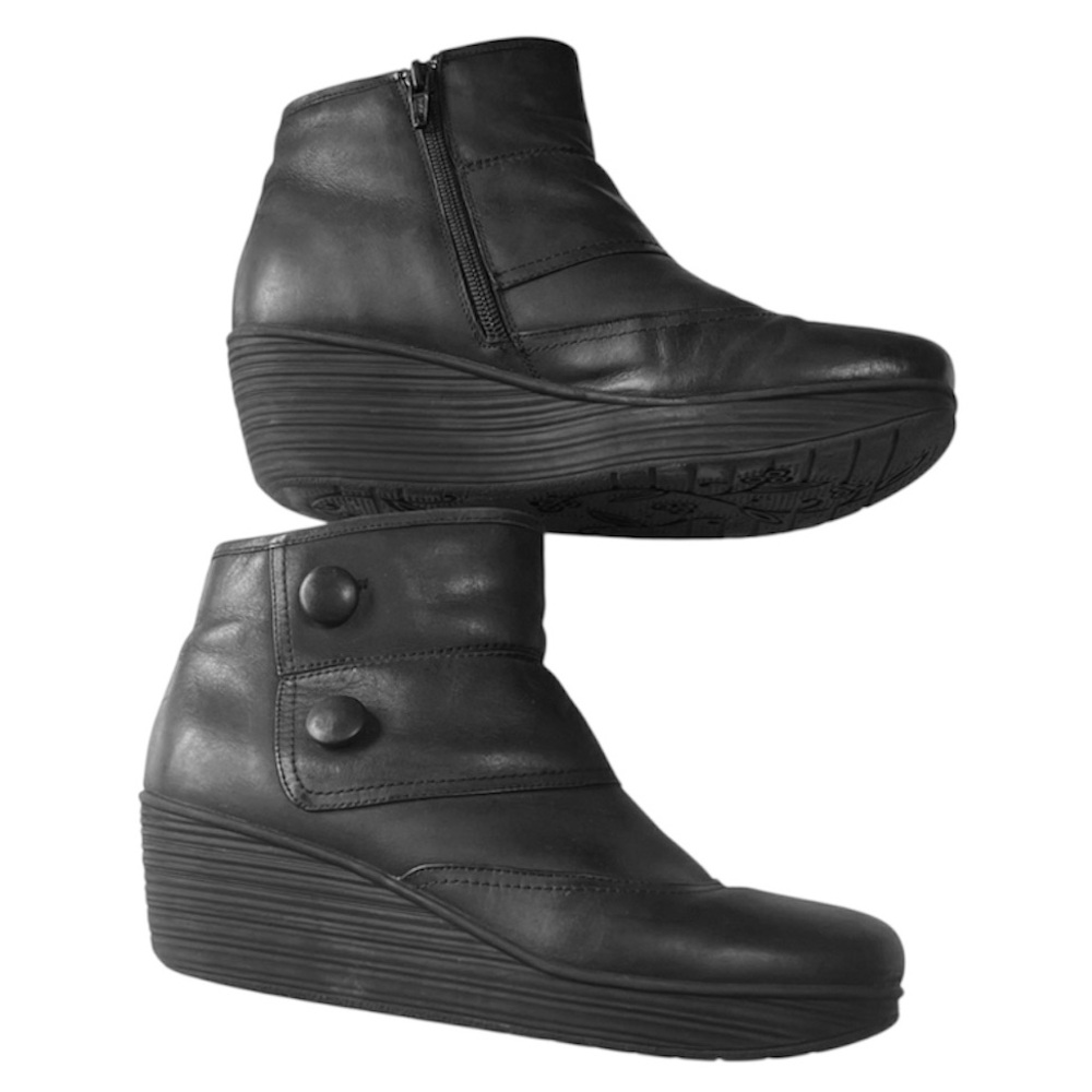 Tara M. Leather Boots Women's Brandi Black Ankle Bootie 8.5